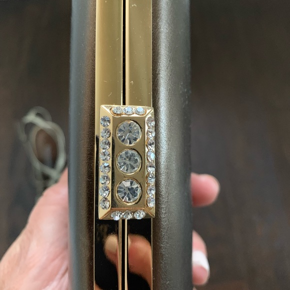 Woman’s Metallic shoes - Picture 9 of 12